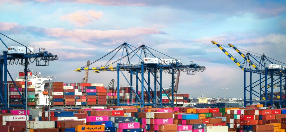 Finding A Logistics Company To Help You Grow Your Business